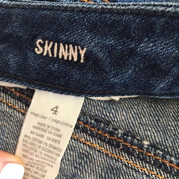 American Eagle Skinny Jeans. Size 4 - Picture 3 of 3